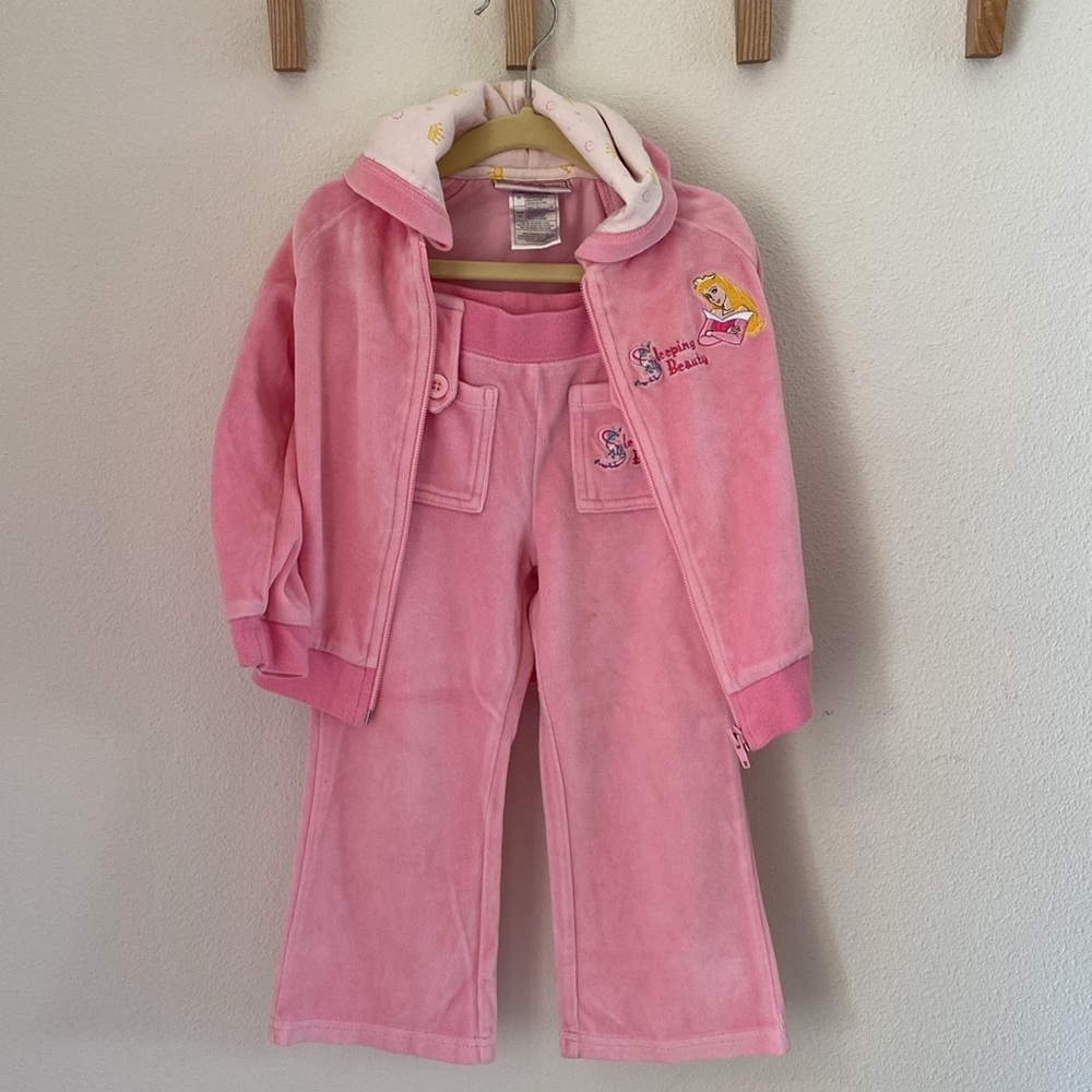 RARE VINTAGE SLEEPING BEAUTY Walt Disney Velour Pink Set